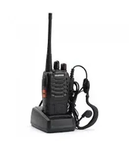 RADIO PORTABLE UHF *ANALOGICO *FRECUENCIA 400-470 MHZ *16 CANALES *POTENCIA <=5W *BATERIA 1500 MAH*INCLUYE MANOS LIBRES* ALCANSE MAXIMO <=4 KM*